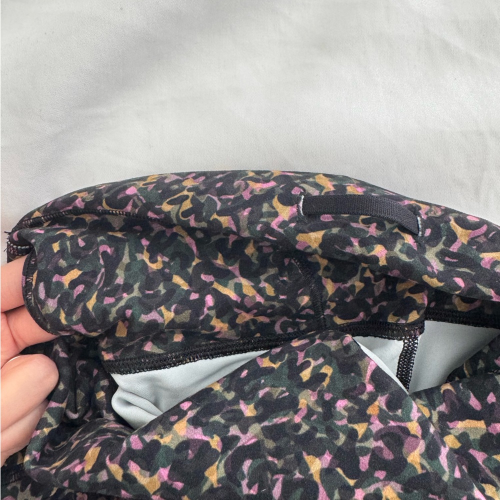Lululemon wunder train high rise tight 25” in fluctuate micro pink multi - Picture 4 of 6